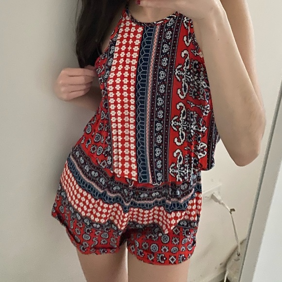 Red printed romper. Size 8 fits m-l. Perfect condition, never worn - Picture 2 of 3